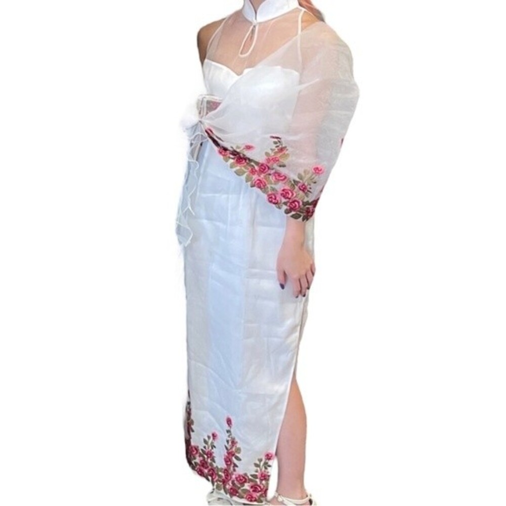 White Rose Embroidered Cheongsam Dress with Shawl, Size XS